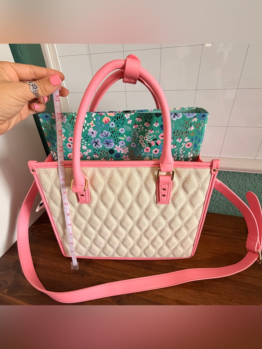 Betsey Johnson Beach Umbrellas Quilted Cream & Pink Tote Bag with Scarf Charm - Picture 6 of 6